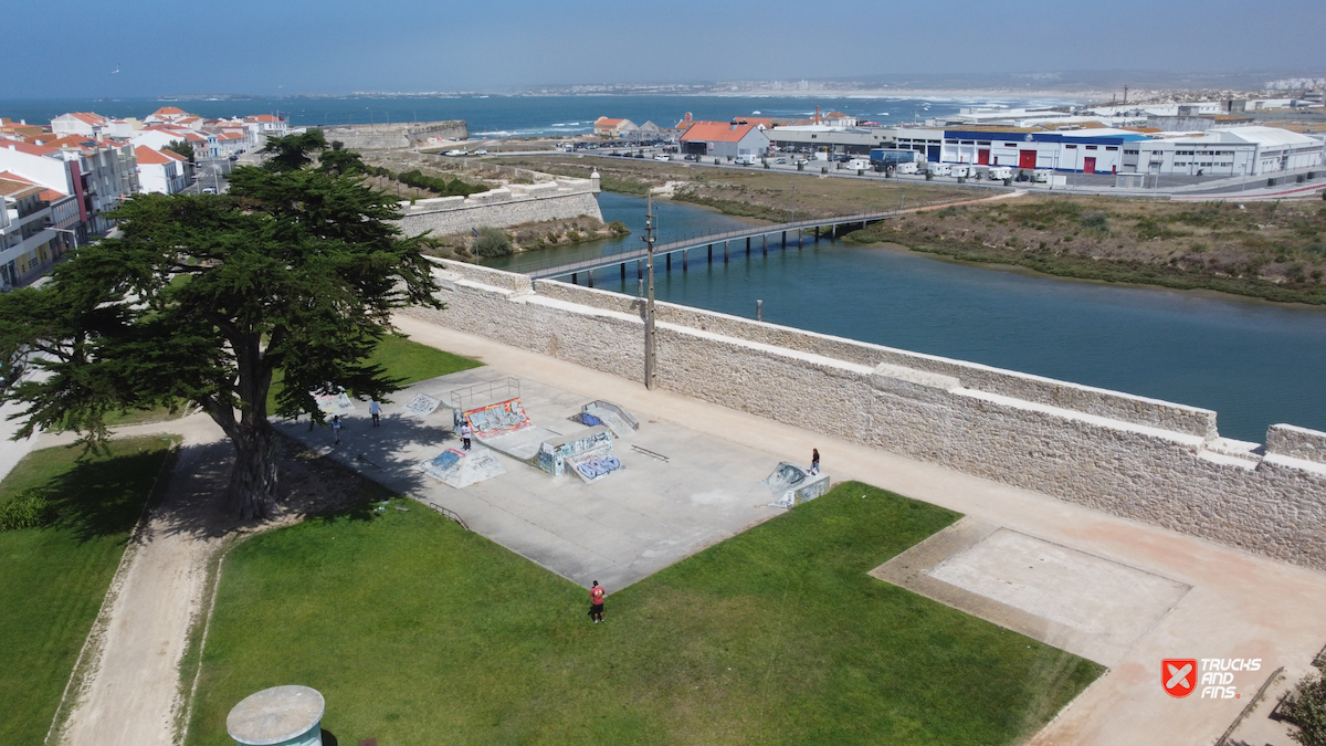 Peniche skatepark